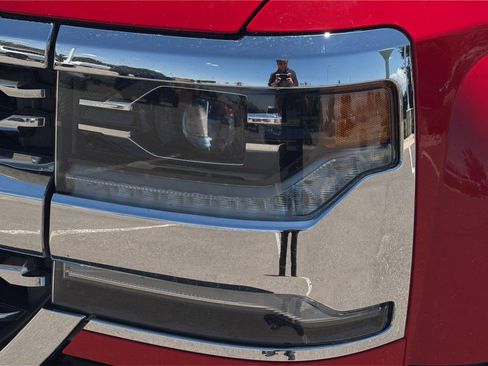 Used 2018 Chevrolet Silverado 1500 LTZ w/ LTZ Plus Package AWD/4WD image 10
