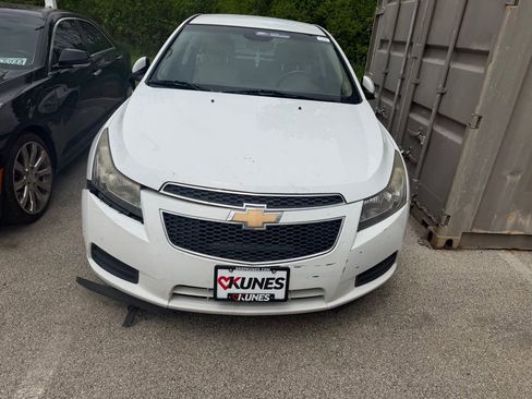 Used 2012 Chevrolet Cruze LT FWD image 3