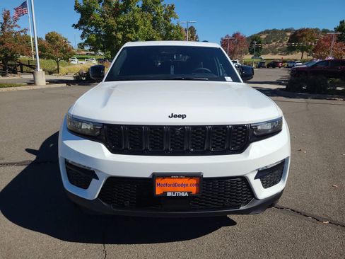 New 2025 Jeep Grand Cherokee Limited image 14