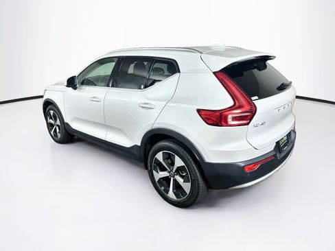 Used 2023 Volvo XC40 B4 Plus w/ Protection Package Premier FWD image 5