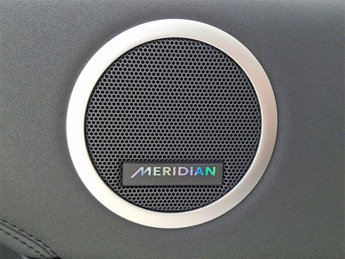 New 2025 Land Rover Discovery S image 20