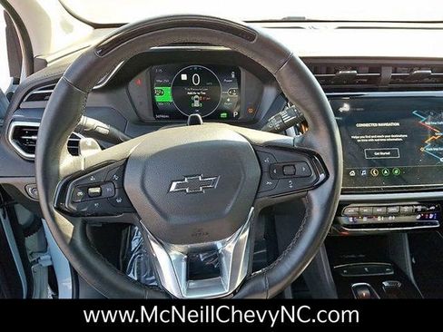 Used 2022 Chevrolet Bolt EUV Premier w/ Sun & Sound Package image 20