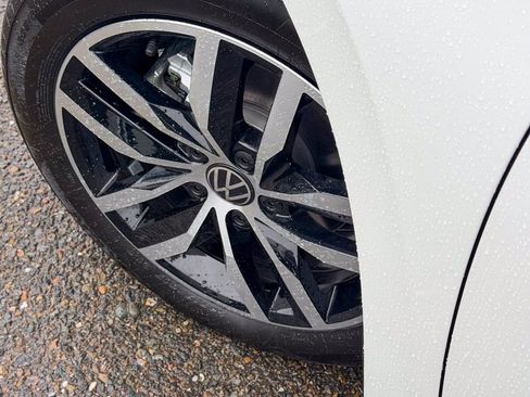 New 2026 Volkswagen Jetta SE image 10