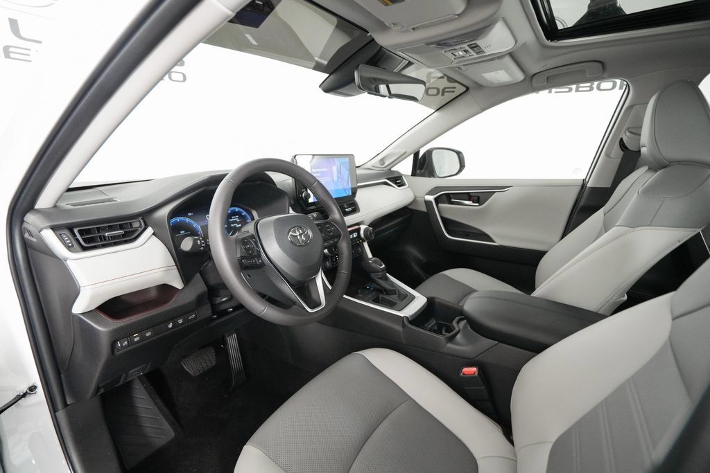 Used 2025 Toyota RAV4 Limited w/ Weather Package FWD image 10