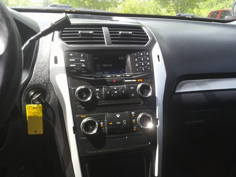 Used 2017 Ford Explorer 4WD Police Interceptor image 16