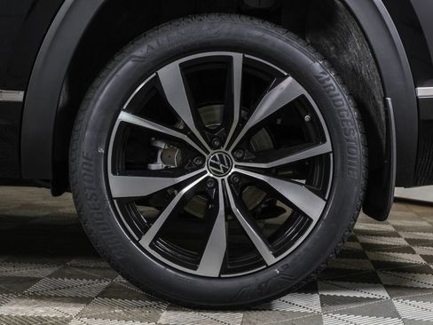 New 2026 Volkswagen Atlas SEL Premium R-Line image 18