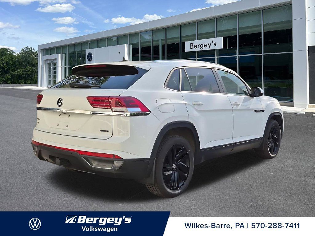 Used 2023 Volkswagen Atlas Cross Sport SE w/ Black Wheel Package AWD/4WD image 6