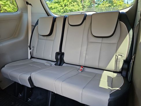 Used 2020 Kia Sedona SX FWD image 20