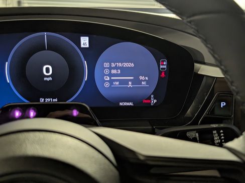 New 2026 Porsche Macan 4 Electric image 30