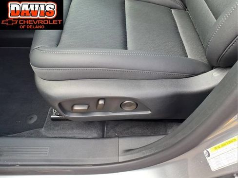 New 2027 Chevrolet Equinox LT w/ Convenience Package II AWD/4WD image 17