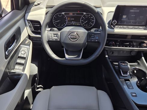 Used 2026 Nissan Rogue Dark Armor FWD image 6