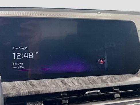 Used 2024 Kia Telluride EX w/ EX Captain's Chair Package image 15