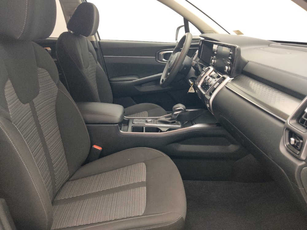 Used 2022 Kia Sorento LX AWD/4WD image 21