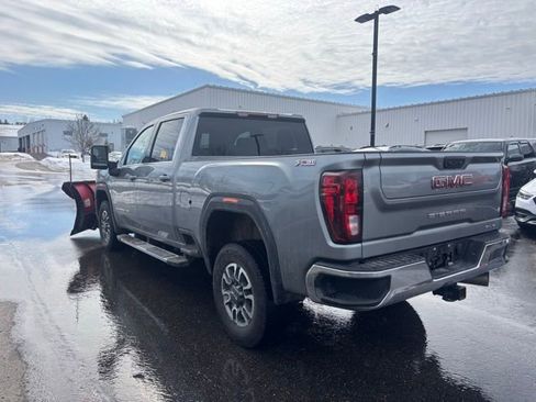 Used 2025 GMC Sierra 2500 SLE w/ SLE Value Package; image 8