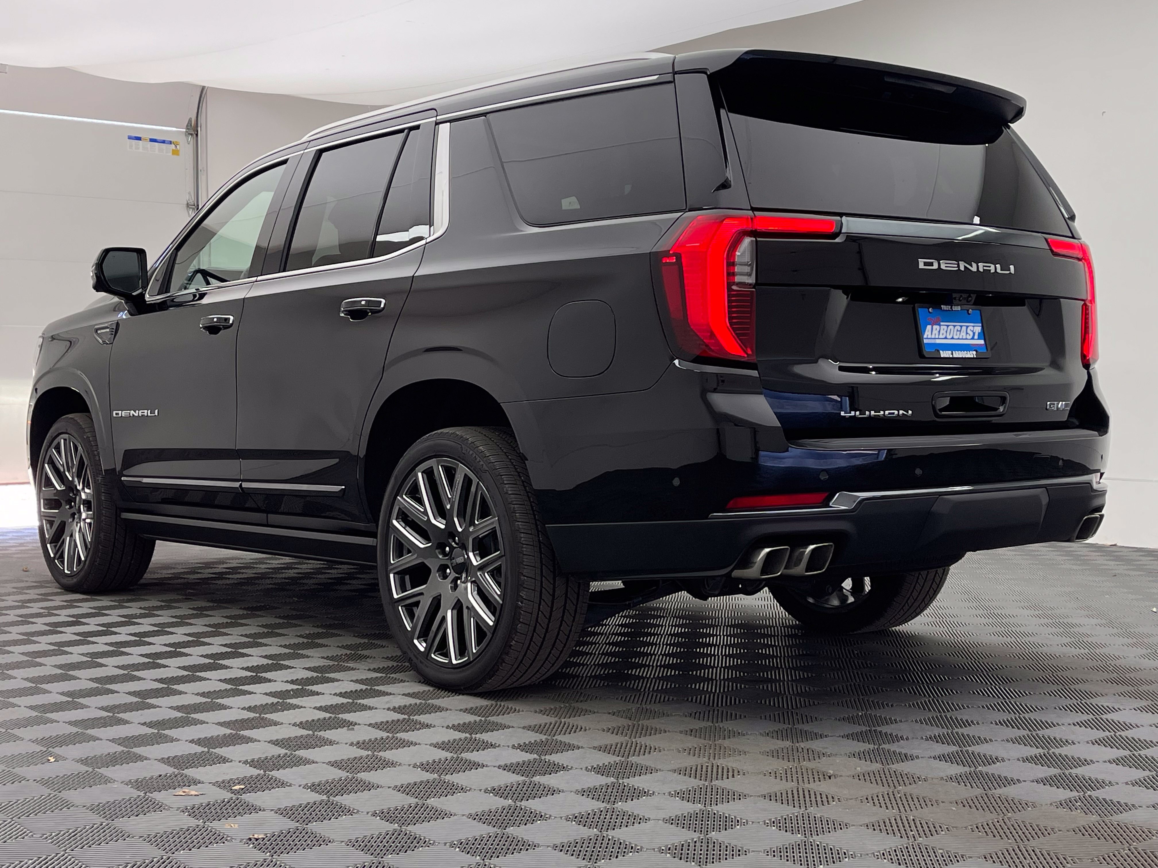 Used 2026 GMC Yukon Denali Ultimate w/ LPO, Floor Liner Package AWD/4WD image 14