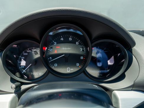 Used 2016 Porsche Boxster Spyder RWD image 65