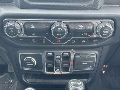 Used 2019 Jeep Wrangler Unlimited Sport S image 14