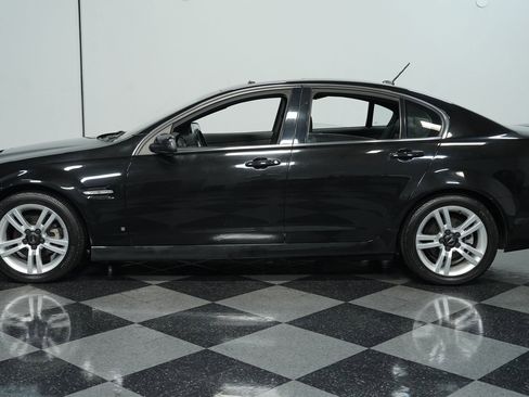 Used 2009 Pontiac G8 w/ Premium Package image 2