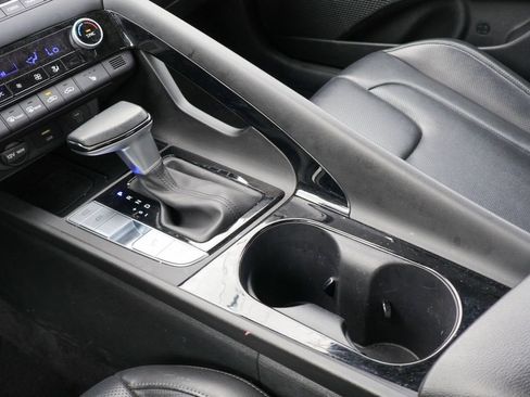 Used 2025 Hyundai Elantra Limited FWD image 15