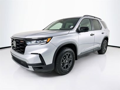 New 2025 Honda Pilot TrailSport