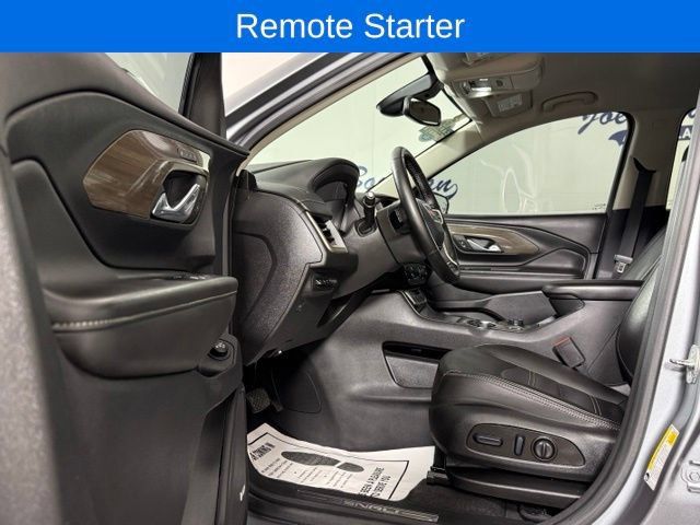 Used 2023 GMC Terrain Denali w/ Denali Premium Package AWD/4WD image 10