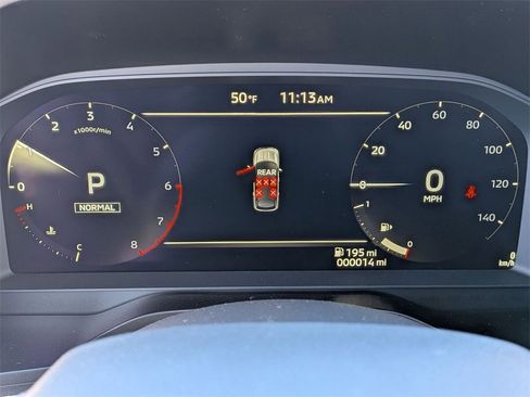 New 2025 Mitsubishi Outlander SE image 17