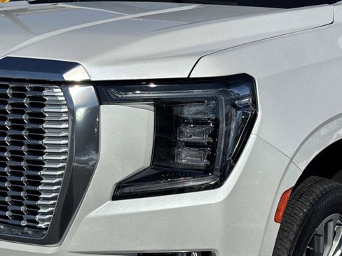 Certified 2023 GMC Yukon XL Denali w/ Denali Reserve Package image 29