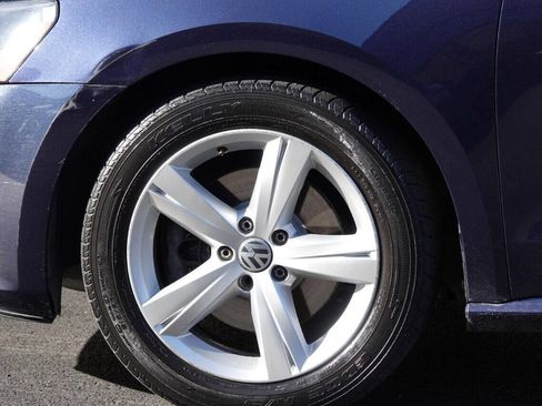 Used 2012 Volkswagen Passat 2.5 SE FWD image 41
