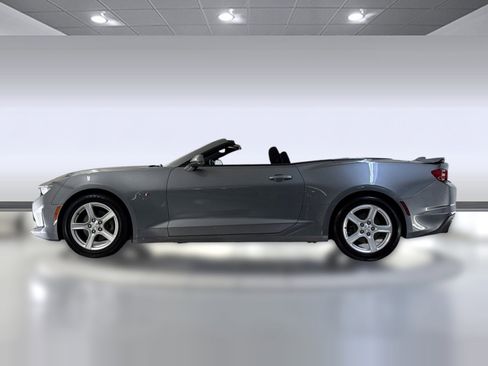 Used 2020 Chevrolet Camaro LT image 2