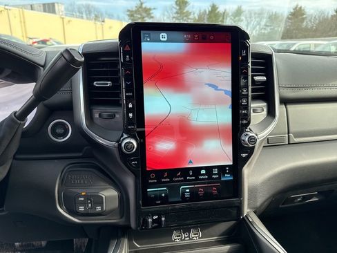 New 2026 RAM 2500 Laramie AWD/4WD image 13