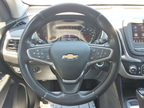 Used 2020 Chevrolet Equinox LT w/ Driver Convenience Package AWD/4WD image 11