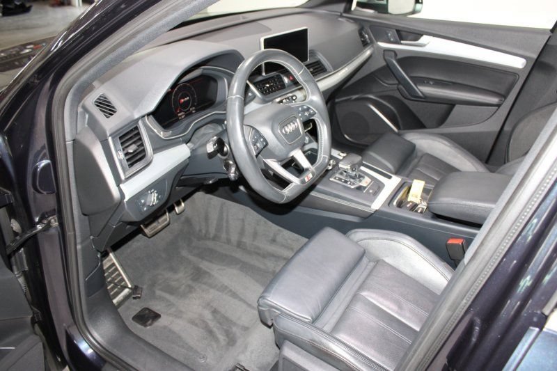 Used 2018 Audi SQ5 Premium Plus w/ S Sport Package AWD/4WD image 6