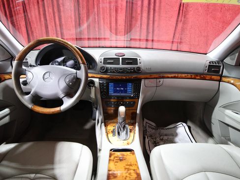 Used 2005 Mercedes-Benz E 320 Wagon image 15