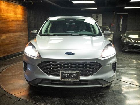 Used 2022 Ford Escape SE w/ Convenience Package AWD/4WD image 4