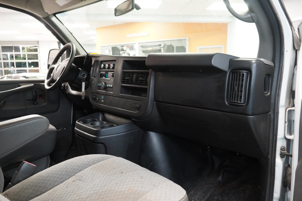 Used 2014 GMC Savana 2500 RWD image 27
