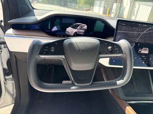 Used 2022 Tesla Model X AWD/4WD image 18