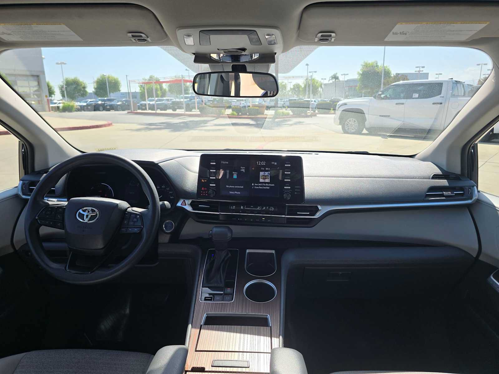 Certified 2023 Toyota Sienna LE FWD image 20