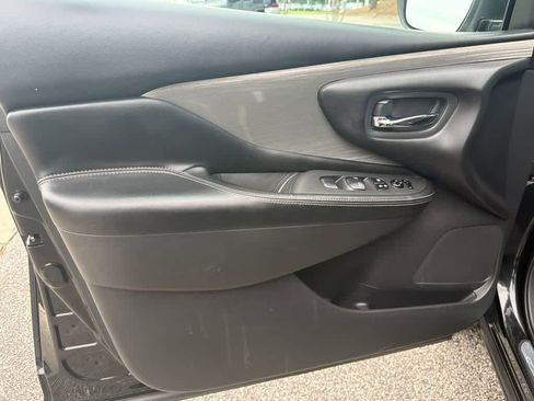 Used 2016 Nissan Murano S AWD/4WD image 11