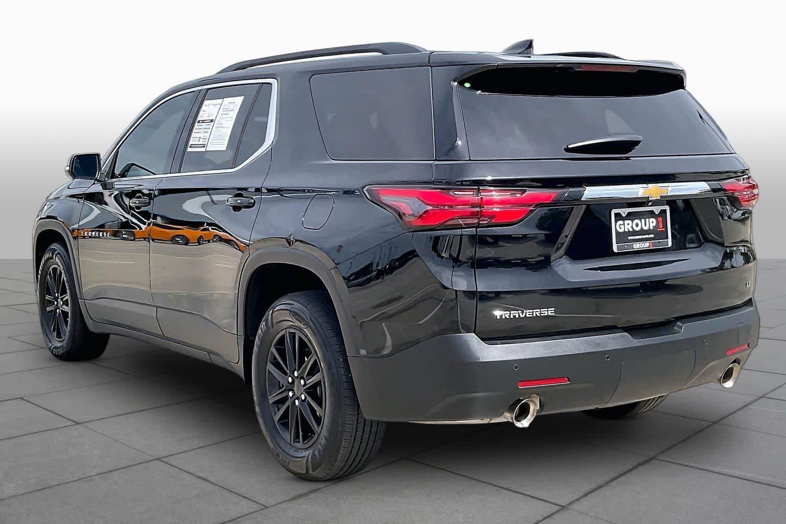Used 2022 Chevrolet Traverse LT FWD image 10