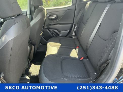 Used 2023 Jeep Renegade Altitude AWD/4WD image 14