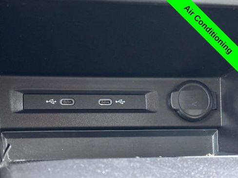 Used 2021 Volkswagen Tiguan S image 18