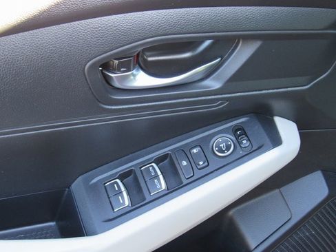 Used 2023 Honda Accord LX image 10