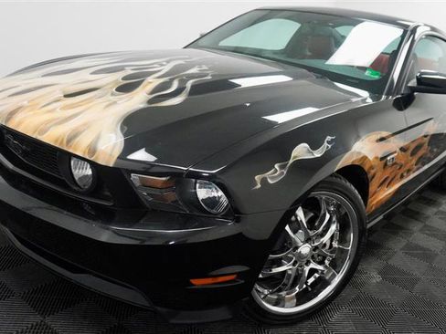 Used 2010 Ford Mustang GT image 41