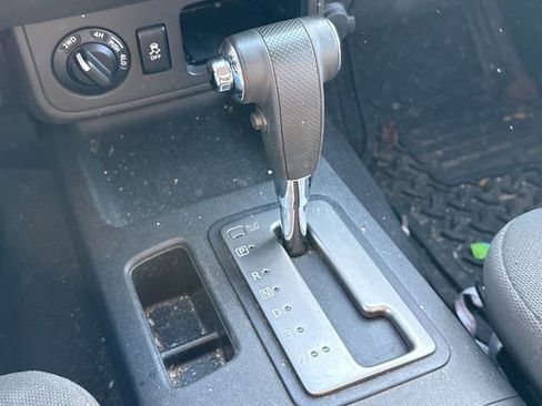 Used 2019 Nissan Frontier SV image 31