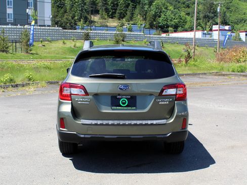 Used 2015 Subaru Outback 2.5i Limited w/ Popular Package #4 AWD/4WD image 6