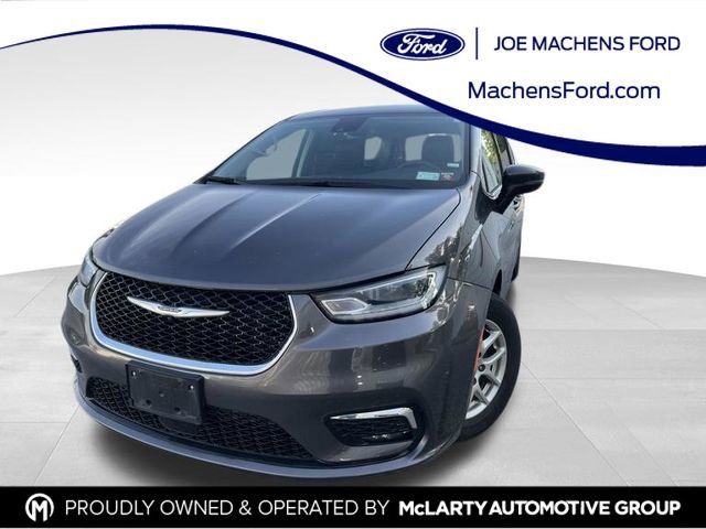 Used Vans and Minivans for Sale Near Me in Jefferson City, MO