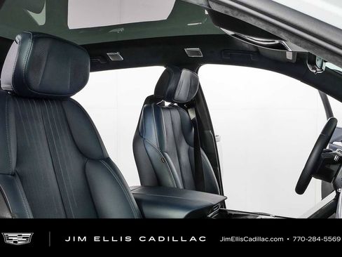 Certified 2025 Cadillac Escalade IQ Luxury 2 w/ LPO, Premium Carpet Package AWD/4WD image 23