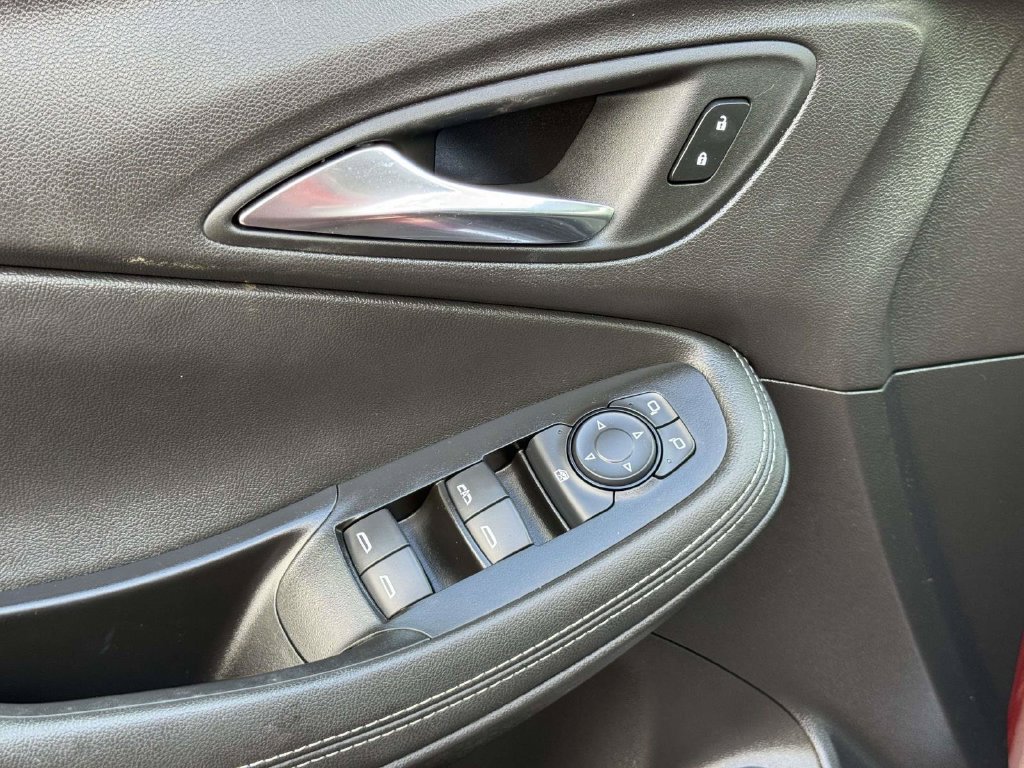 Used 2023 Buick Encore GX Select FWD image 19