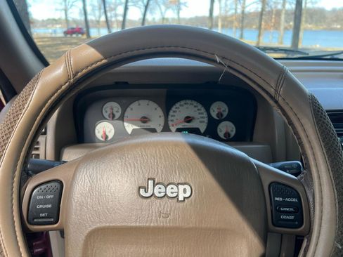 Used 2001 Jeep Grand Cherokee Limited image 27