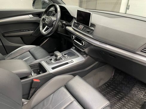 Used 2020 Audi Q5 2.0T Titanium Premium Plus w/ Premium Plus Package AWD/4WD image 17